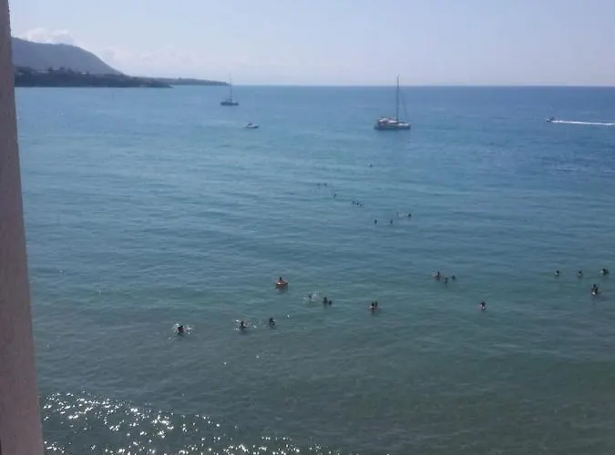 Lavatoioflats Casa Sul Mare E Sul Lavatoio Medievale A *