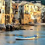 Lavatoioflats Casa Sul Mare E Sul Lavatoio Medievale A * Cefalu