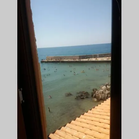 Holiday home Lavatoioflats Casa Sul Mare E Sul Lavatoio Medievale A