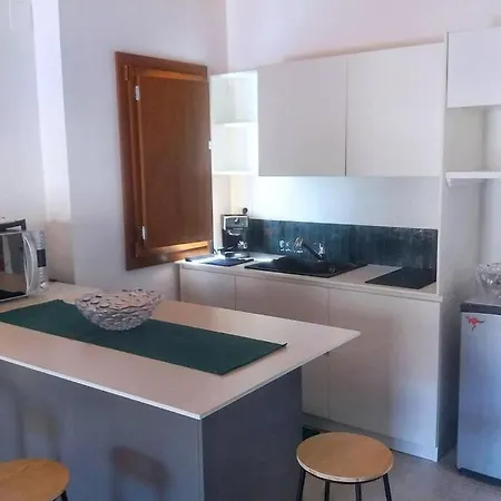 Holiday home Lavatoioflats Casa Sul Mare E Sul Lavatoio Medievale A