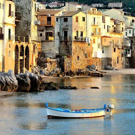 Lavatoioflats Casa Sul Mare E Sul Lavatoio Medievale A * Cefalu