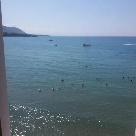 Lavatoioflats Casa Sul Mare E Sul Lavatoio Medievale A *